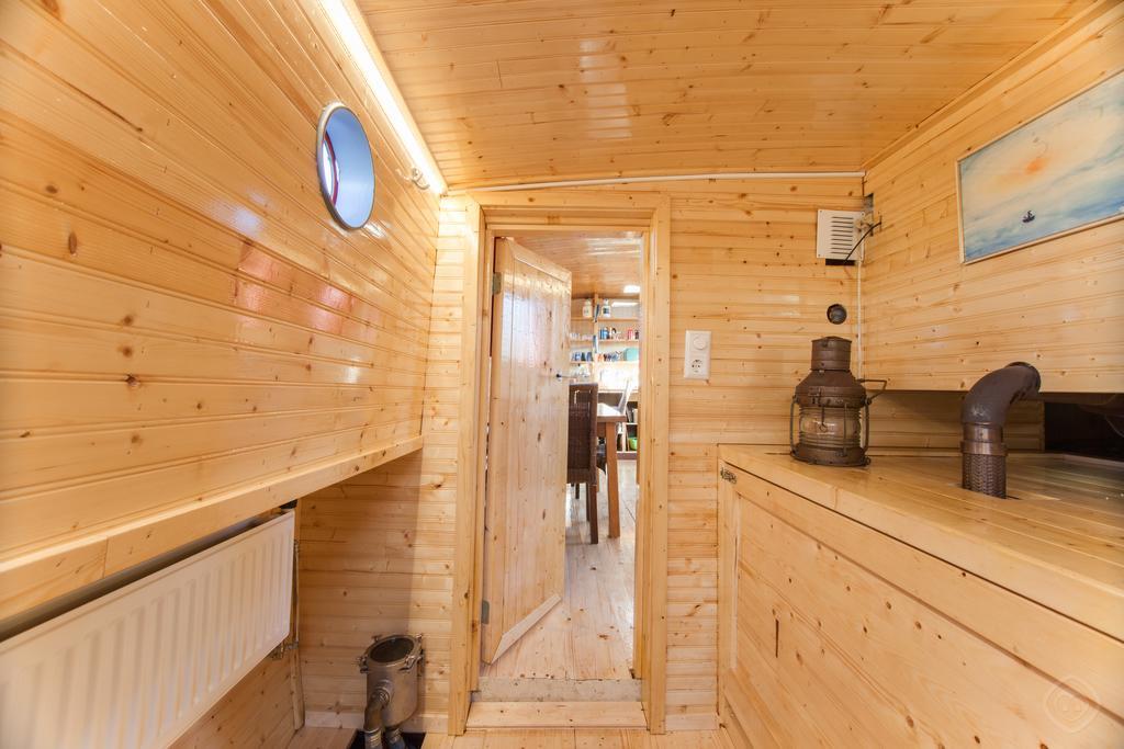 Houseboat Vinkeveen Kamer foto